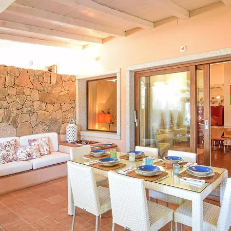 Nyaraló 3 Bedroom Amazing In Porto Rotondo